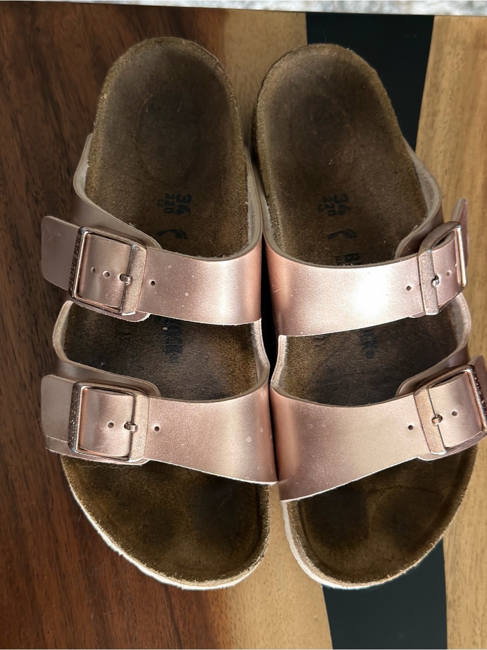 Birkenstock Arizona Kids Rose Gold Leather Birko-Flor Sandal Sz 34/3 USA Kids - Picture 2 of 9